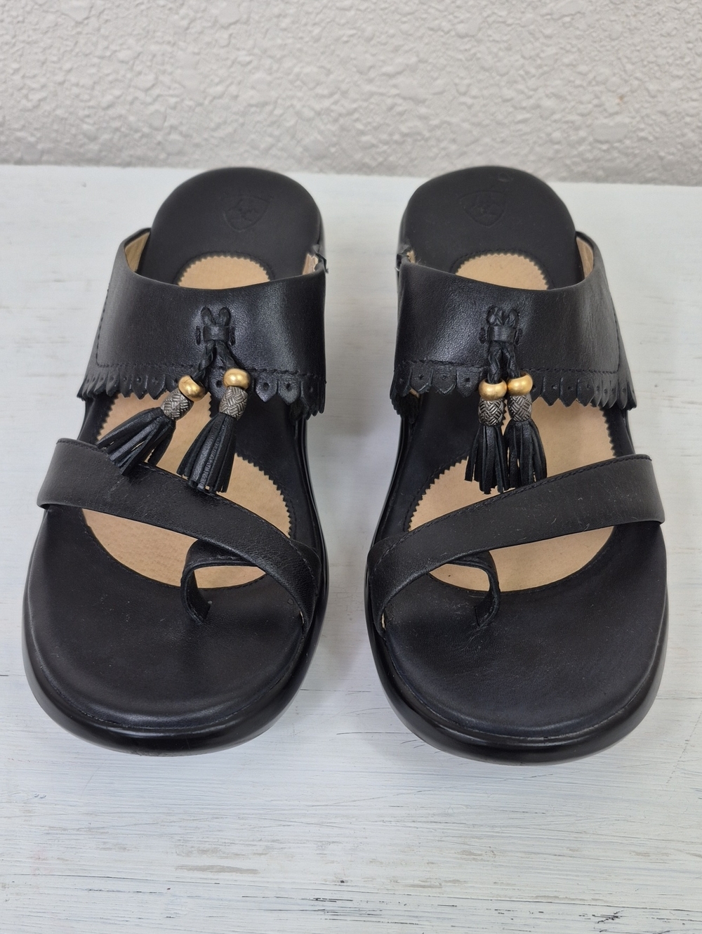 Ariat Women's Black Leather Toe Ring Tassel Heeled Sandsls Slip On Size 7.5B
